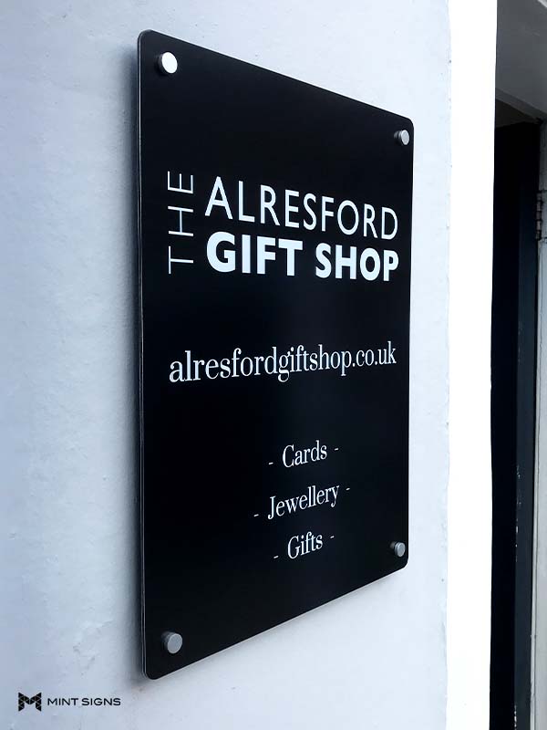 alresford-gift-shop-ext-acrylic-sign