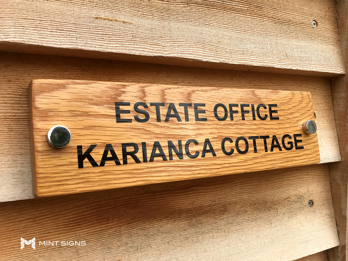 karianca-wooden-sign
