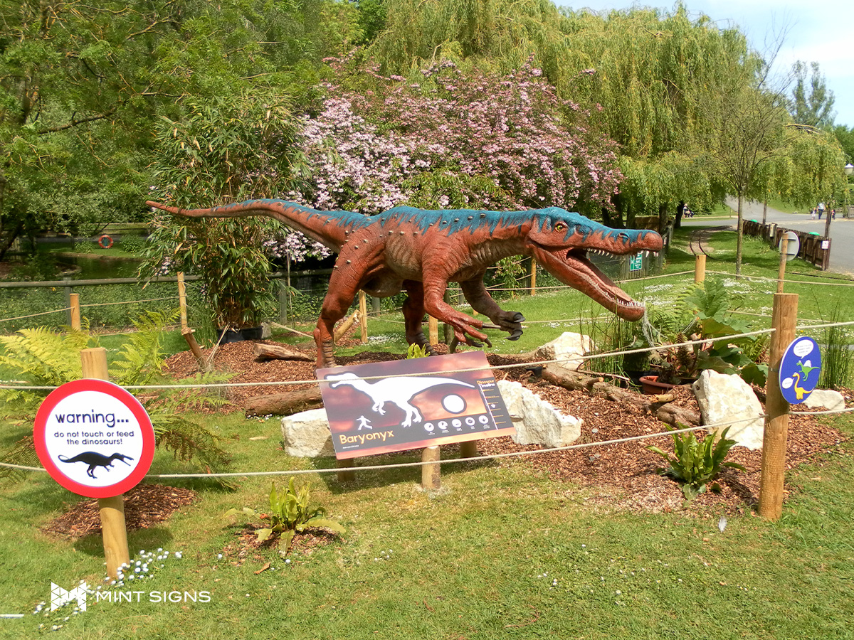 marwell-zoo-dinosaur-display-signs