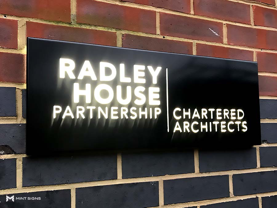 radley-house-ext-illuminated-signs