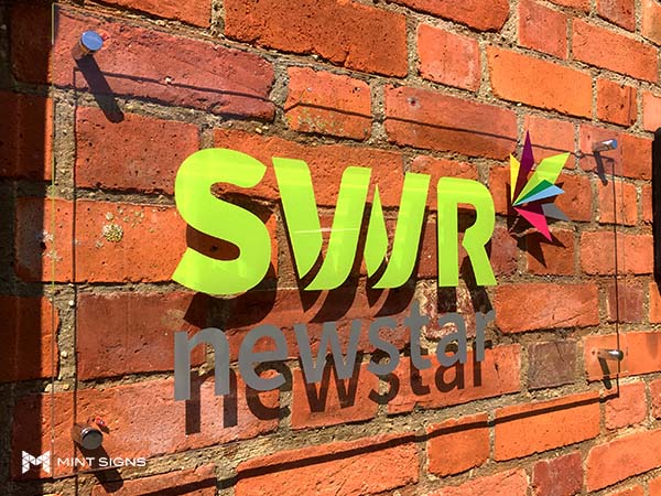 swrnewstar-ext-acrylic-sign