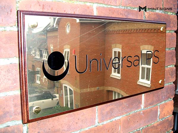 universal-ps-ext-engraved-sign